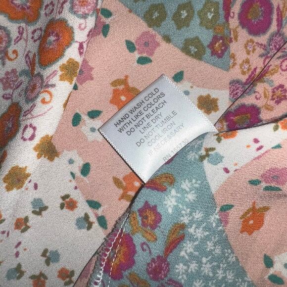 Rose + Olive Colorful Boho Floral Long Sleeve Button Up Size Large - Picture 5 of 8